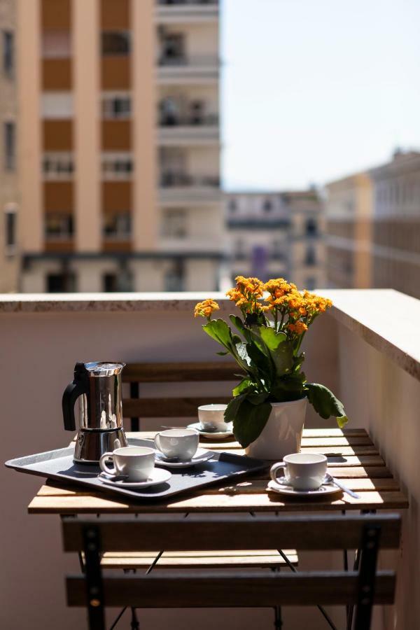 Appartement Dimora Toledo à Naples Extérieur photo